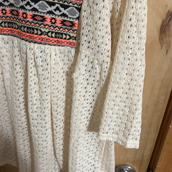 Hayden Wild and Wonderful Top White Crochet Blouse Semi Sheer - Picture 4 of 5